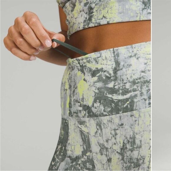 LULULEMON | Wunder Under Leggings Cinder Grain Smoked Spruce Women’s Size 2 - Picture 3 of 11